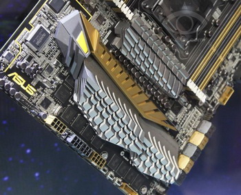 Asus ZEUS